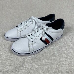 Tommy Hilfiger TMPESTO-F Men’s Size 9 White Casual Sneakers Red Navy Stripe